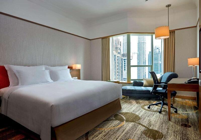 Номер Deluxe, Pullman Kuala Lumpur City Centre Hotel & Residences