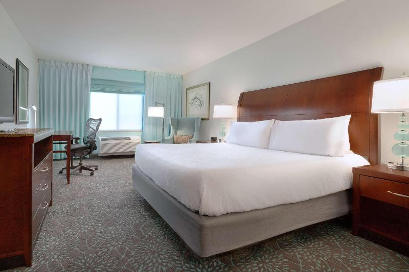 Апартаменты 3 Спальни, Pullman Kuala Lumpur City Centre Hotel & Residences