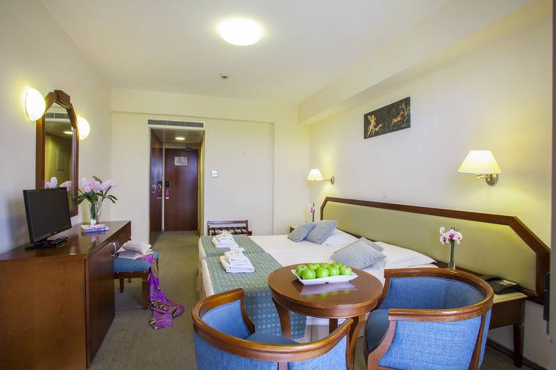 Номер Deluxe Кровать Кинг, Pullman Kuala Lumpur City Centre Hotel & Residences
