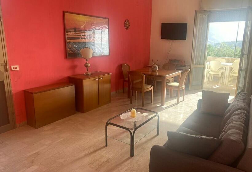 ویلا دلوکس 2 خوابه, Villa Panoramica Sul Mare