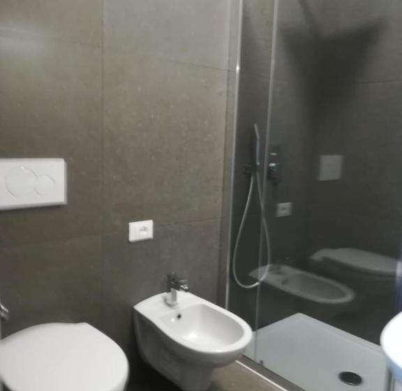 标准间, Garda Guest House