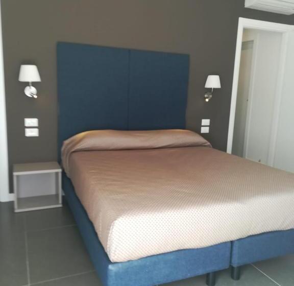 标准三人间, Garda Guest House
