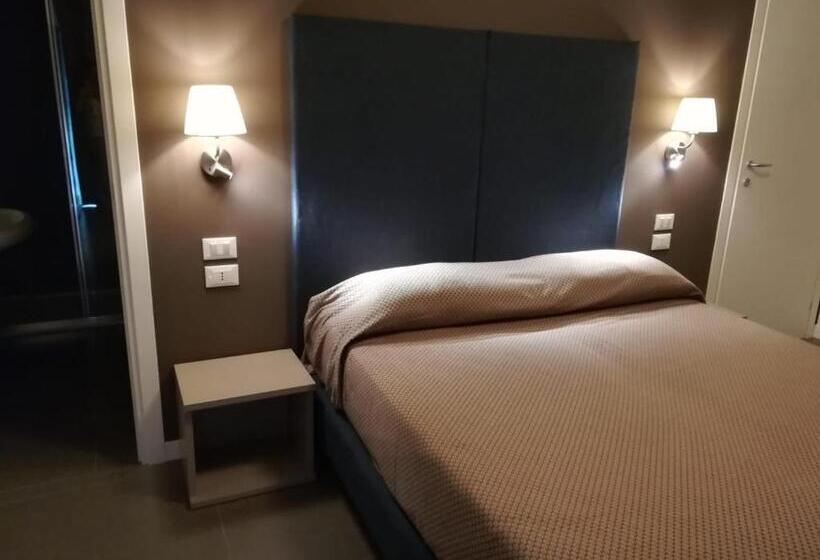 家庭间, Garda Guest House