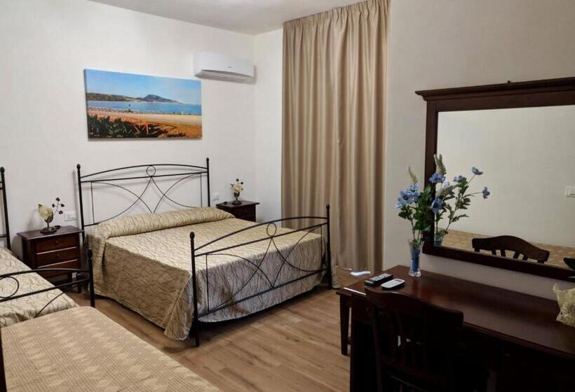 اتاق کلاسیک سه تخته, B&b Castiglione