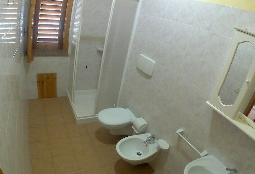 Семейные Апартаменты, Villaggio Camping La Scogliera