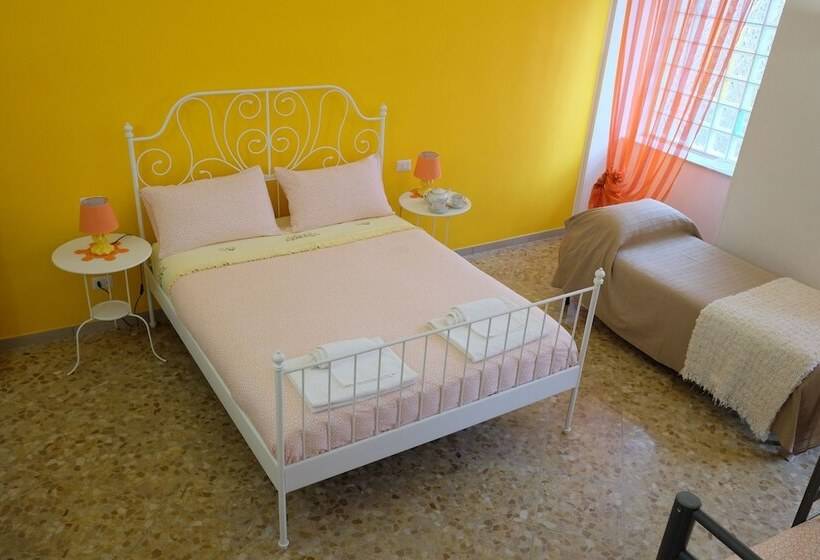 Семейный Номер, Buonocore Rooms