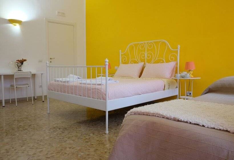Семейный Номер, Buonocore Rooms