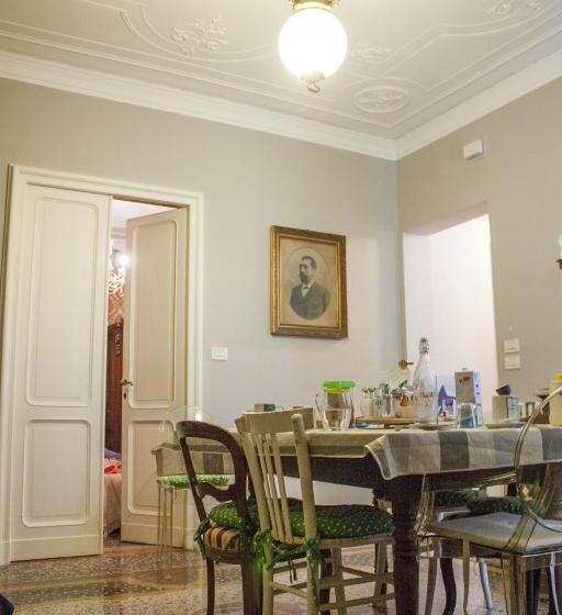 اتاق استاندارد سه تخته با سرویس بهداشتی مشترک, Il Ciottolo