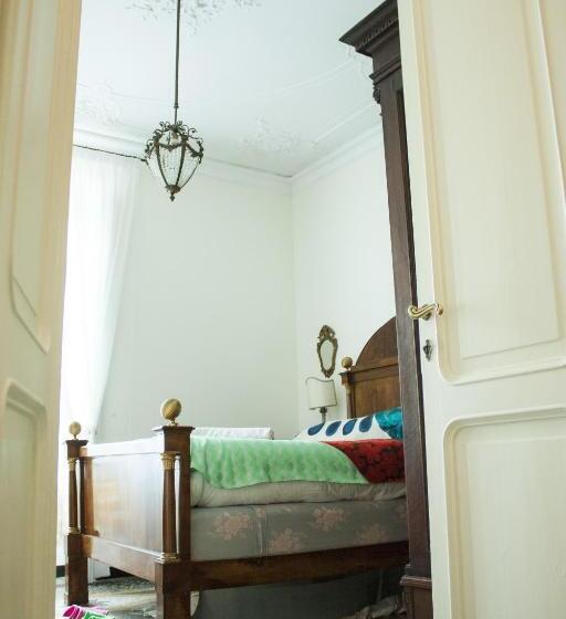 اتاق استاندارد با سرویس بهداشتی مشترک, Il Ciottolo