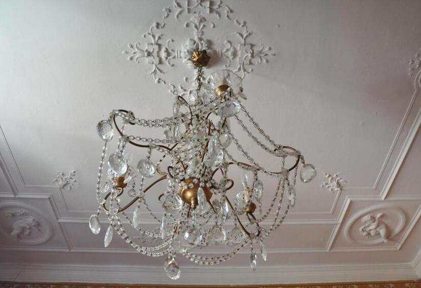 اتاق استاندارد سه تخته با سرویس بهداشتی مشترک, Il Ciottolo