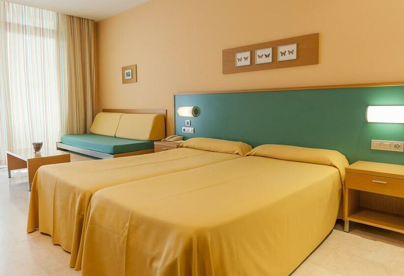 Habitación Triple Estándar, Mediterraneo