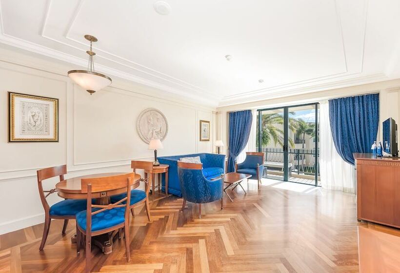 Люкс, Imperial Hotel Gold Coast
