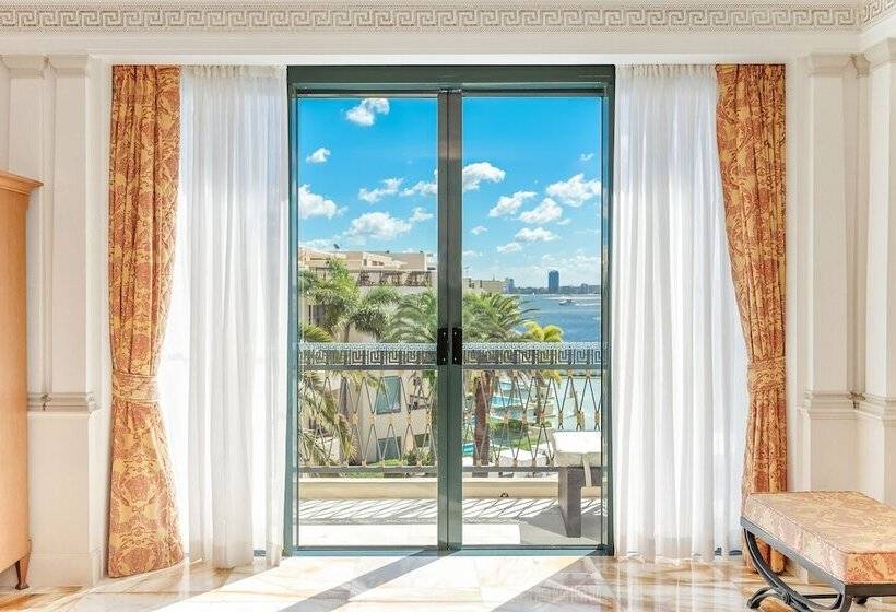 Люкс, Imperial Hotel Gold Coast