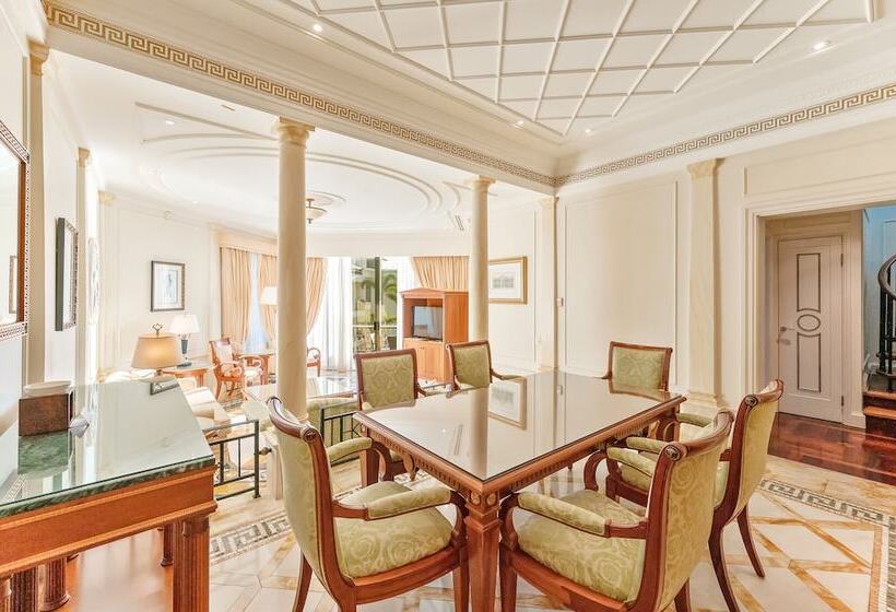 Апартаменты 3 Спальни, Imperial Hotel Gold Coast