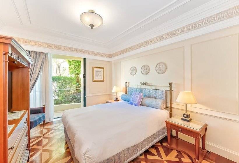 Апартаменты 3 Спальни, Imperial Hotel Gold Coast