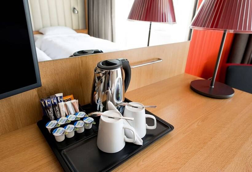 Семейный Номер, Radisson Hotel York