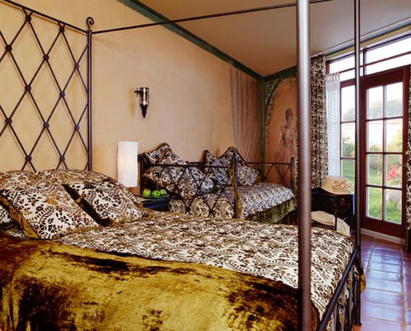 庭の見えるスタンダードトリプルルーム, Auberge Du Mange Grenouille