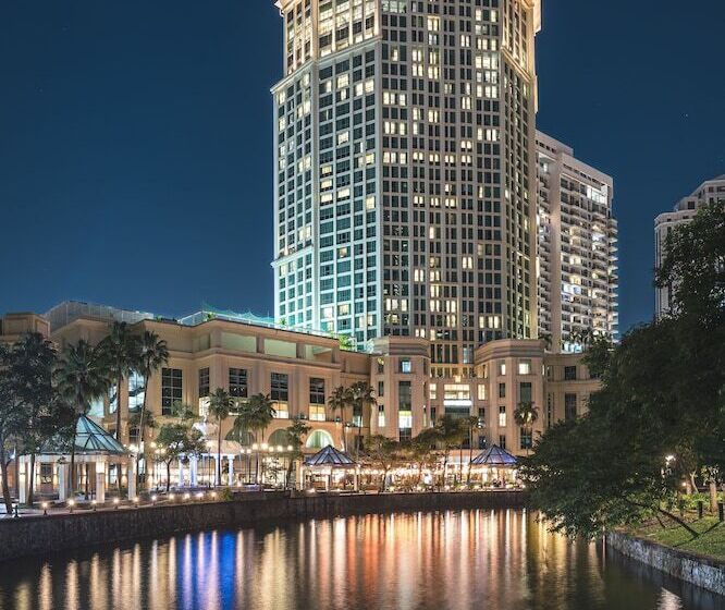 Chambre Deluxe, Grand Copthorne Waterfront