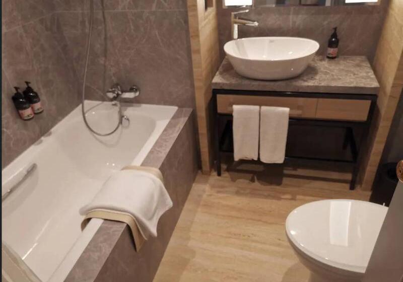 Chambre Deluxe, Grand Copthorne Waterfront