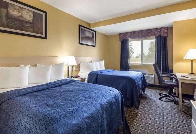 스탠다드 룸 더블 침대 2개, Quality Inn & Suites On The Beach