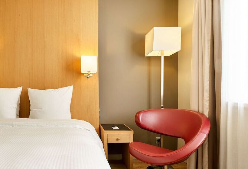 جناح, Radisson Blu Balmoral