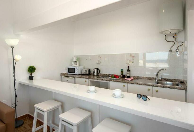 Апартаменты 2 Спальни, Rocas Blancas Apartments