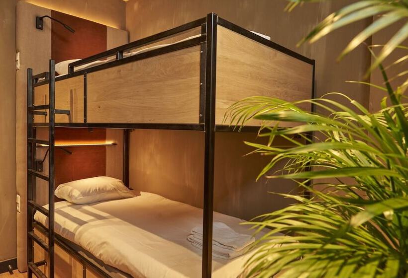 Номер Стандарт с Койками, City Center Lodge Utrecht