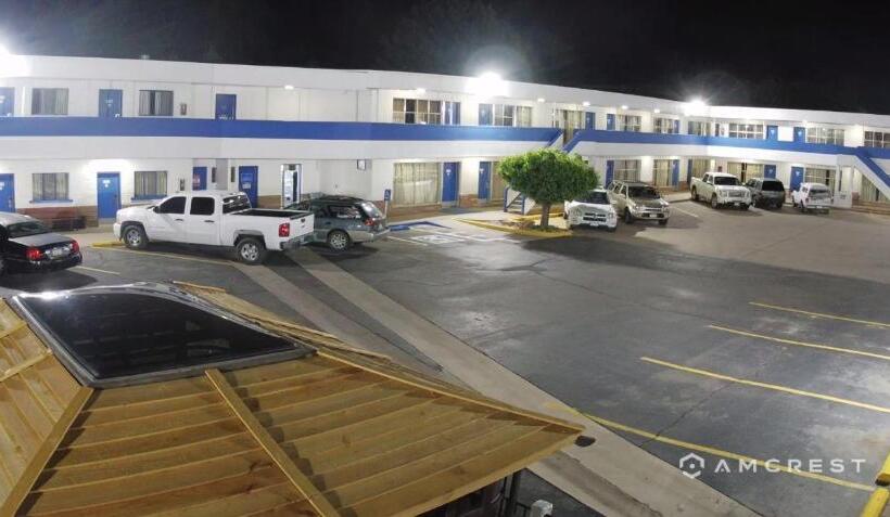 Номер Deluxe, Motel 6canon City, Co 7194581216