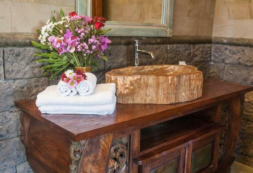 Quarto Superior com Sacada, Taman Rahasia Tropical Sanctuary And Spa