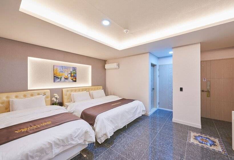 Номер Deluxe, Hound Hotel Sangmu