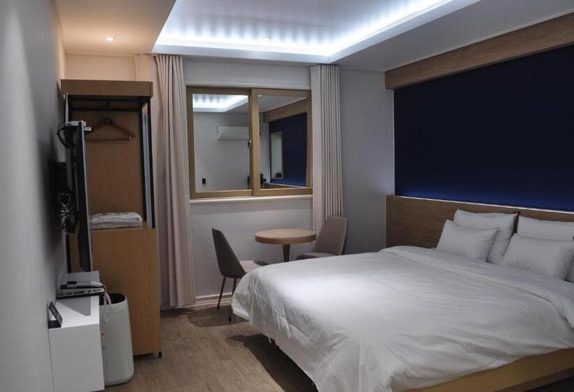 Номер Deluxe, Hound Hotel Sangmu