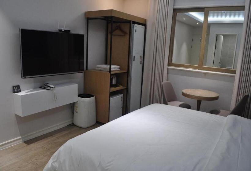 Номер Deluxe, Hound Hotel Sangmu