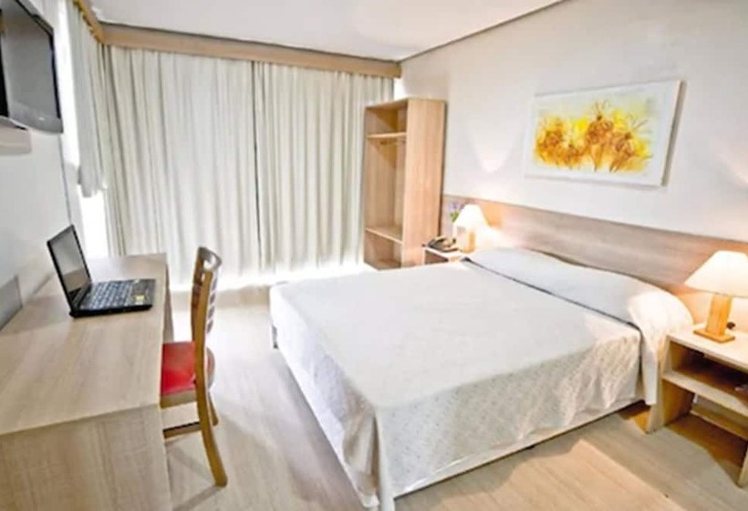 Номер Superior, Dan Inn Express Porto Alegre   Próximo Ao Araújo Vianna E Ao Complexo Hospitalar Santa Casa