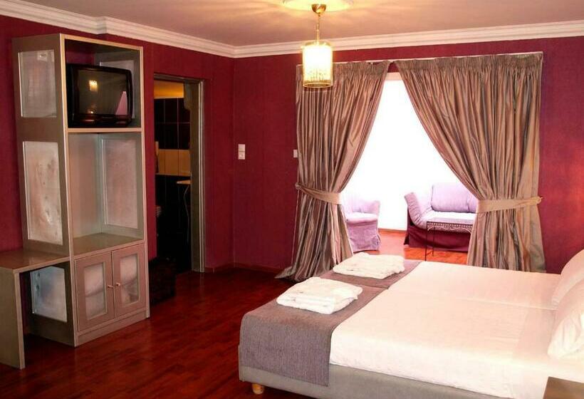Suite, Delphi Art