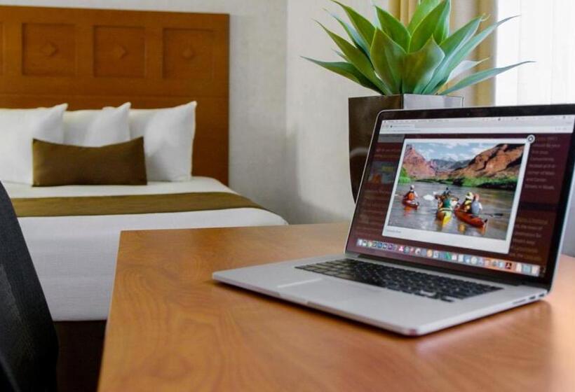Люкс Deluxe Кровать Кинг, Moab Valley Inn