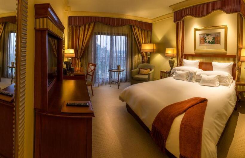 Номер Стандарт, Peermont D Oreale Grande At Emperors Palace