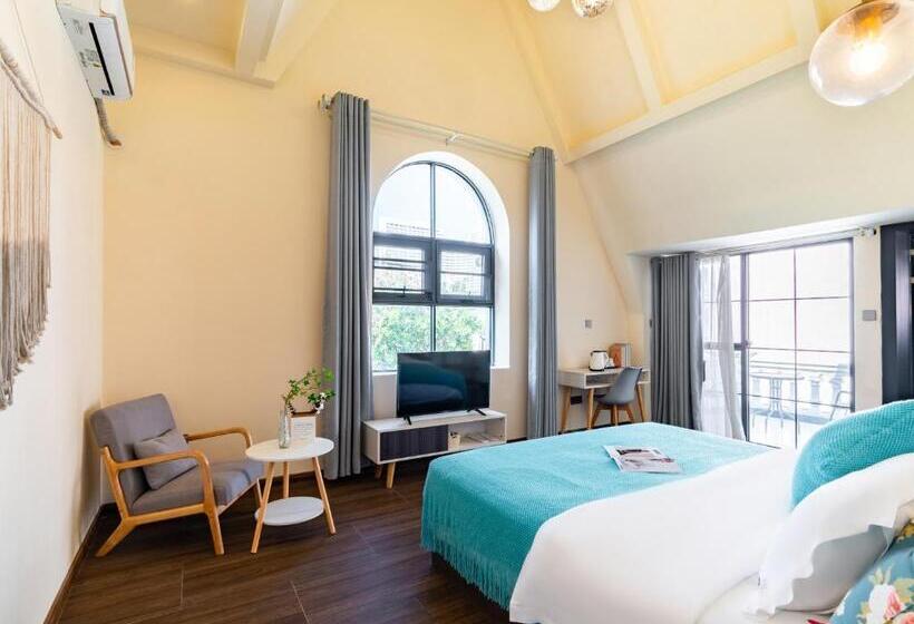 Номер Стандарт с Балконом, Beihai Silver Beach Yintai Time Seaview Villa