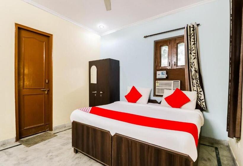 Triple Classic Room, Flagship Maurya Residency