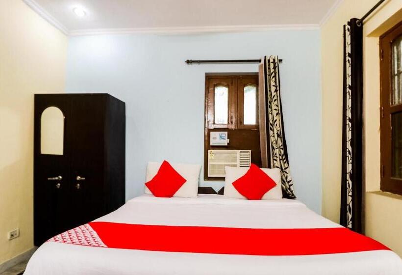 Triple Classic Room, Flagship Maurya Residency