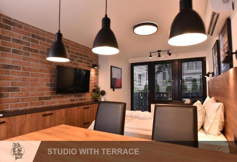 Standard Studio, Old City House