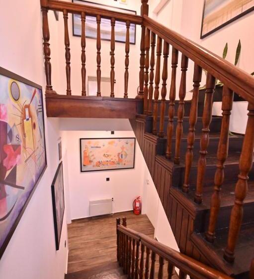 Standard Studio, Old City House