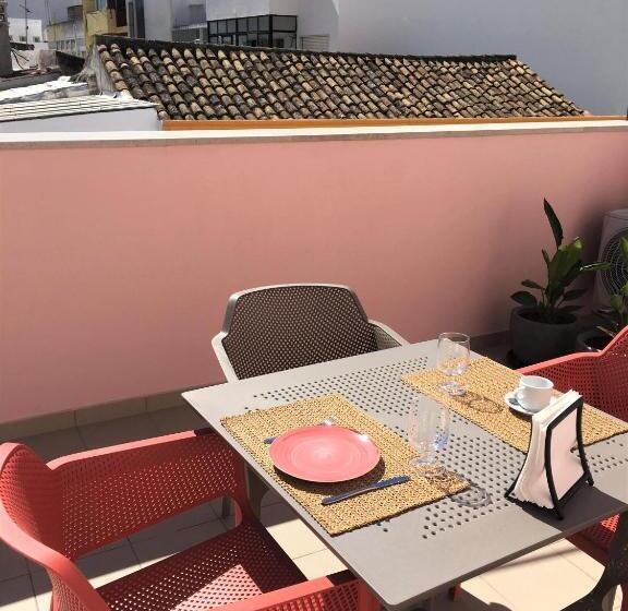 آپارتمان 1 خوابه با تراس, Cardeal Suites & Apartments