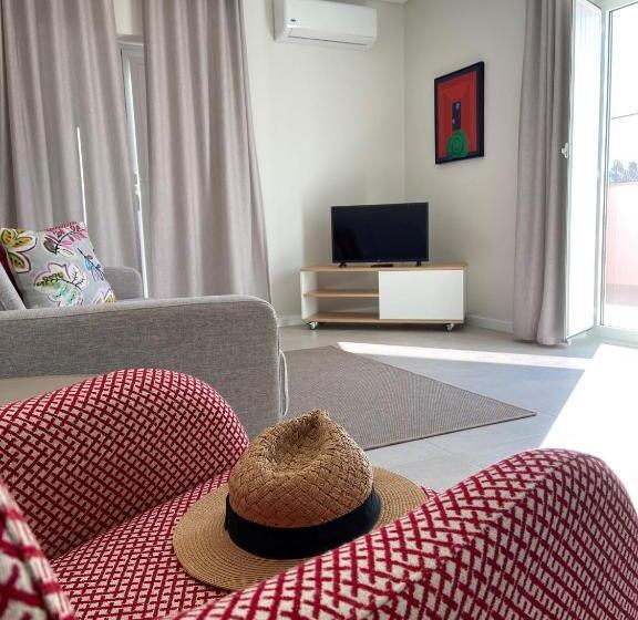 آپارتمان 1 خوابه با تراس, Cardeal Suites & Apartments