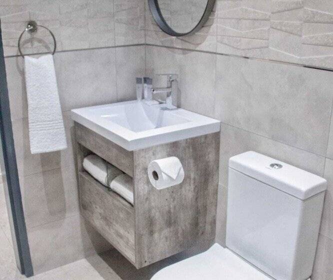 חדר דלוקס, The Cato Suites