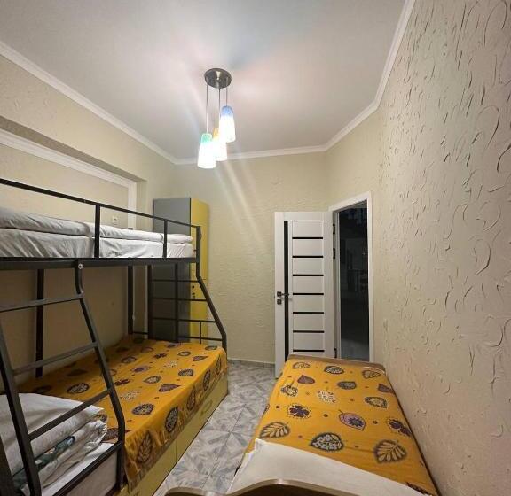 اتاق استاندارد, Sweet Home Hostel