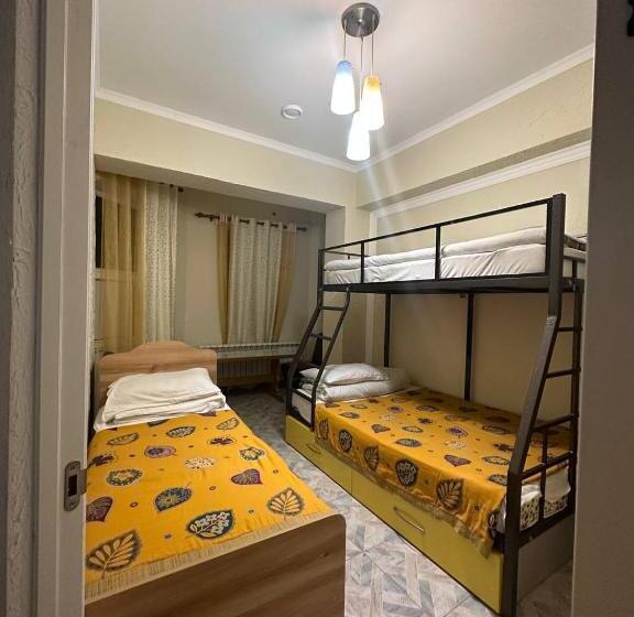 اتاق استاندارد, Sweet Home Hostel
