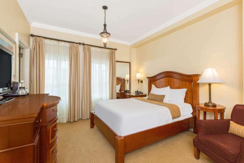 Стандартный Номер Кровать Кинг, The Haywood El Dorado, Tapestry Collection By Hilton