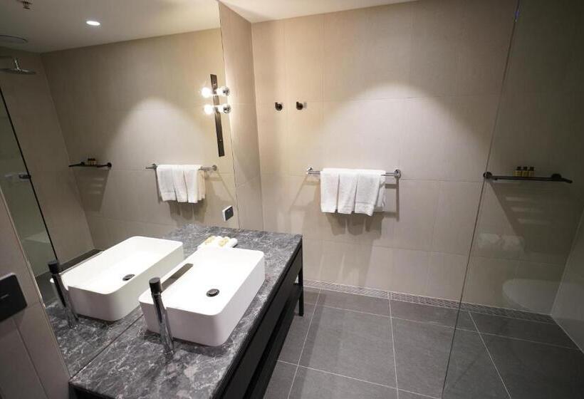 프리미엄 스튜디오, Clarion Apartments South Melbourne