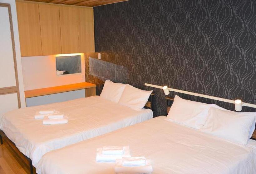 اتاق خانوادگی, Economy Hotel Upashi