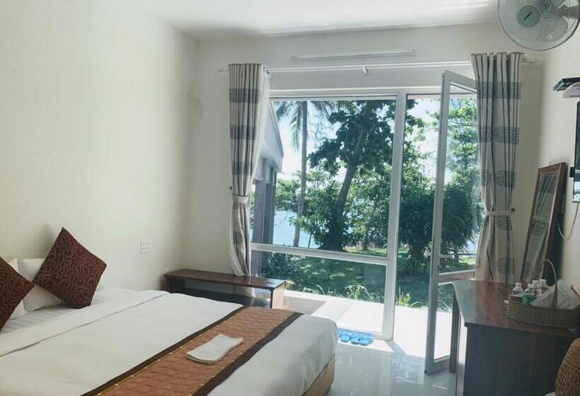 اتاق استاندارد با چشم‌انداز دریا, Resort O.six